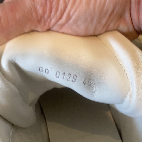 Louis Vuitton - Picture 5 of 5